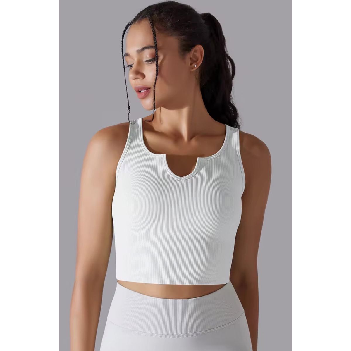 Crop top v-hals / Indbyggede puder White - Small / White