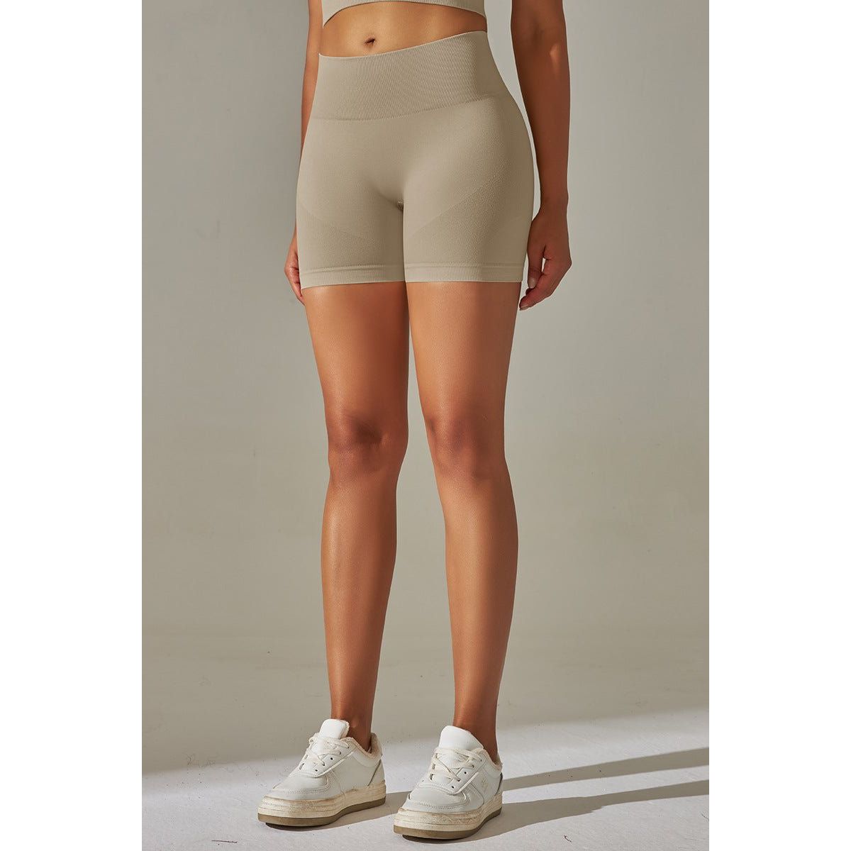 AirMotion scrunch shorts Beige - Medium (M) / Beige