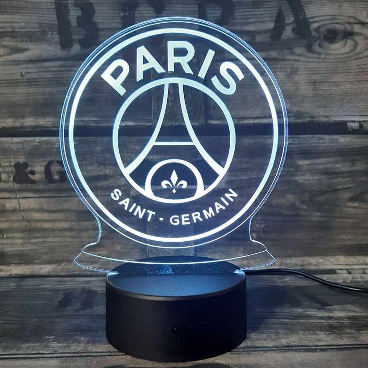 PSG 3D Fodbold lampe - Lyser i 7 farver