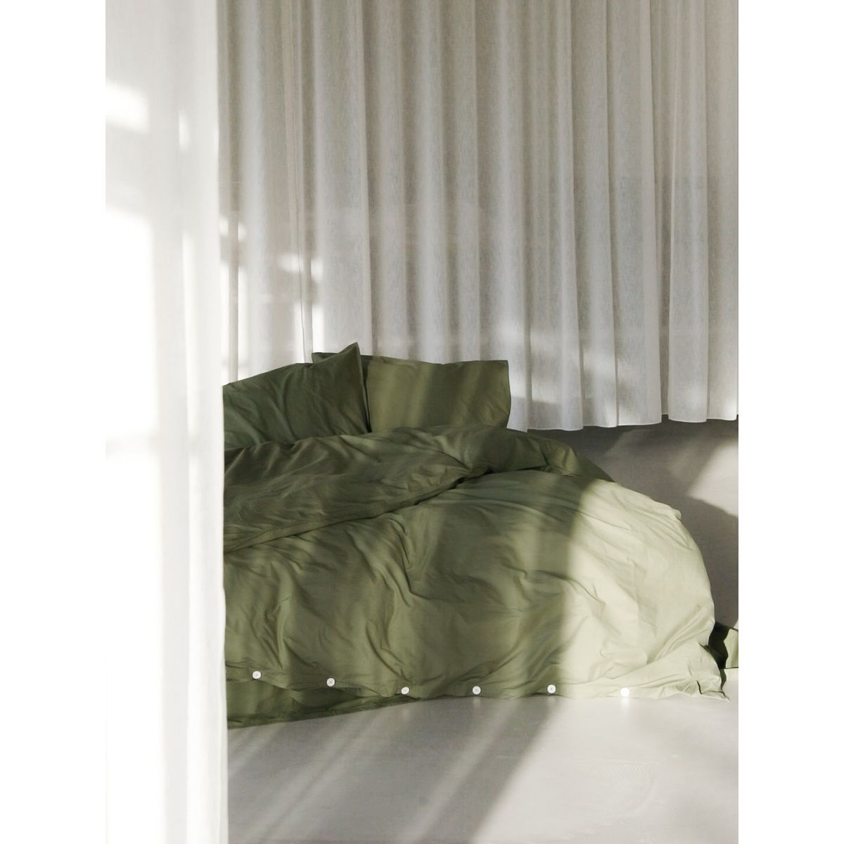 DAWN - Percale sengetøj - Olive - 200x220 cm - 100% økologisk bomuld - Army grønt