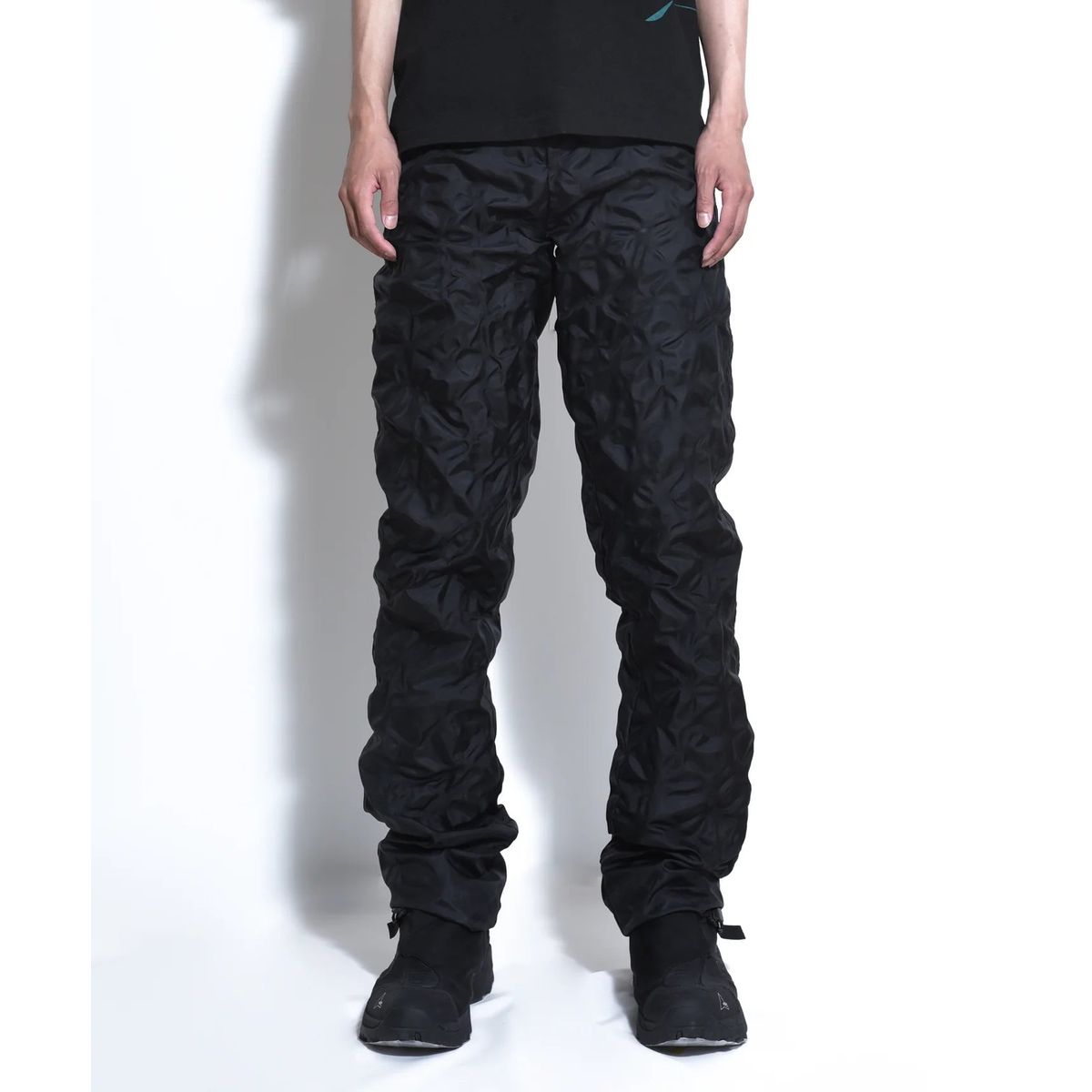 VEIN PANTS BLACK - 1