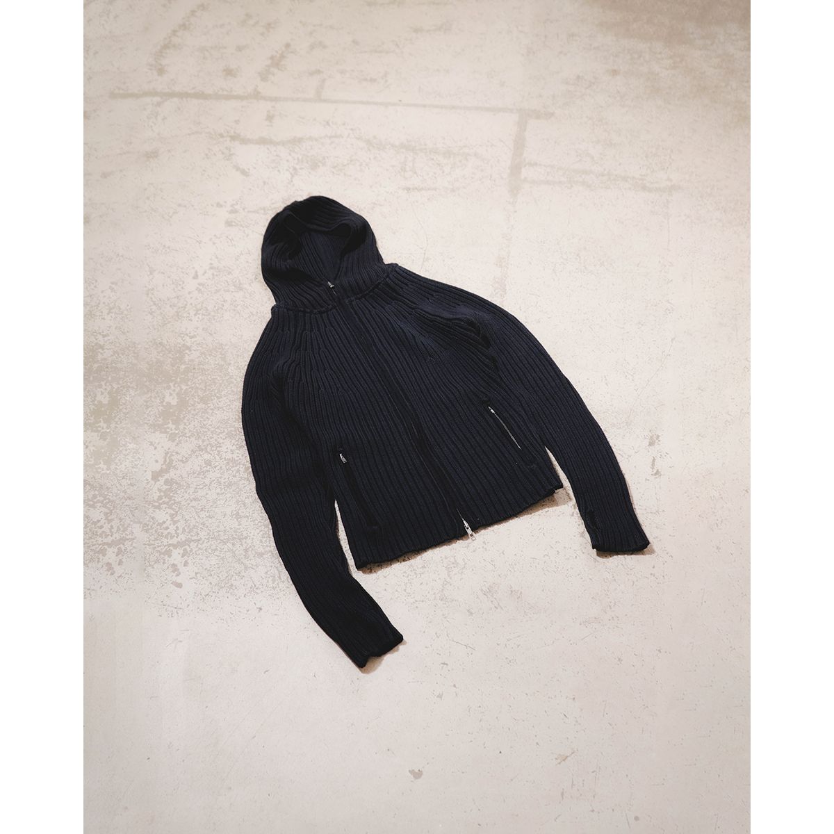 RIBBED KNIT HOODIE BLACK - M