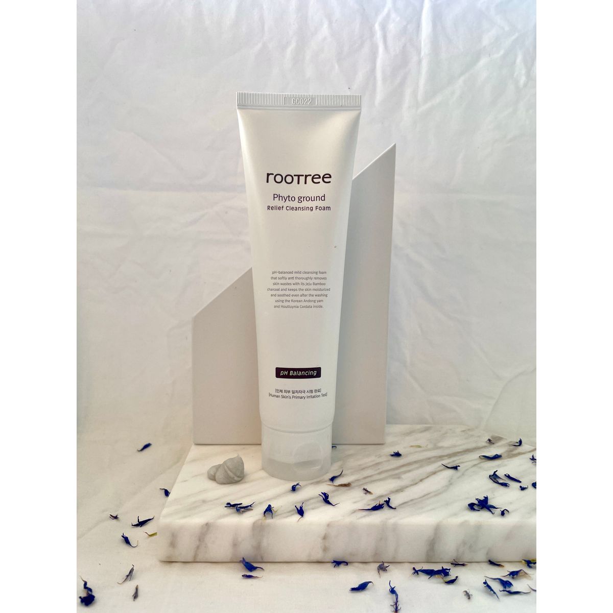 Rootree Phyto Ground Relief Cleansing Foam