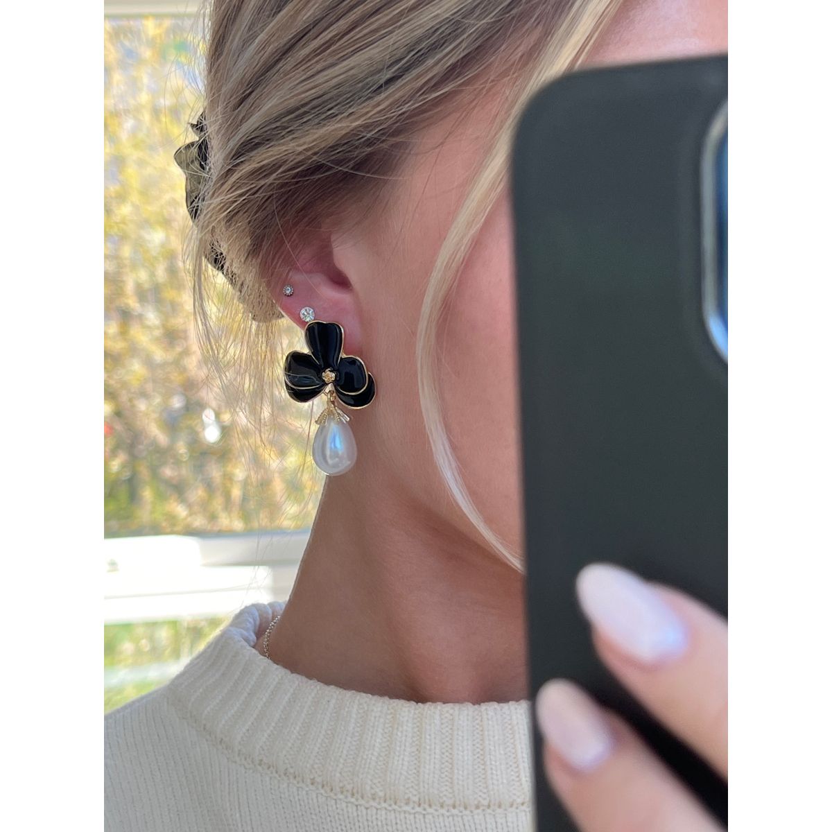 PHILLE EARRING - BLACK