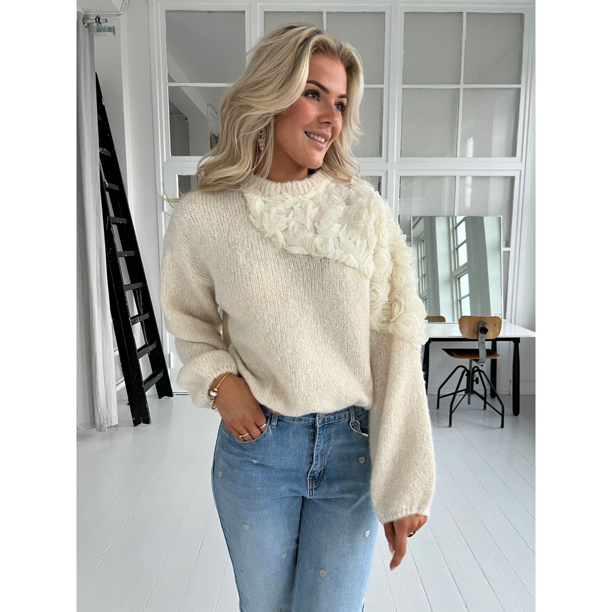 Fleur beige knit