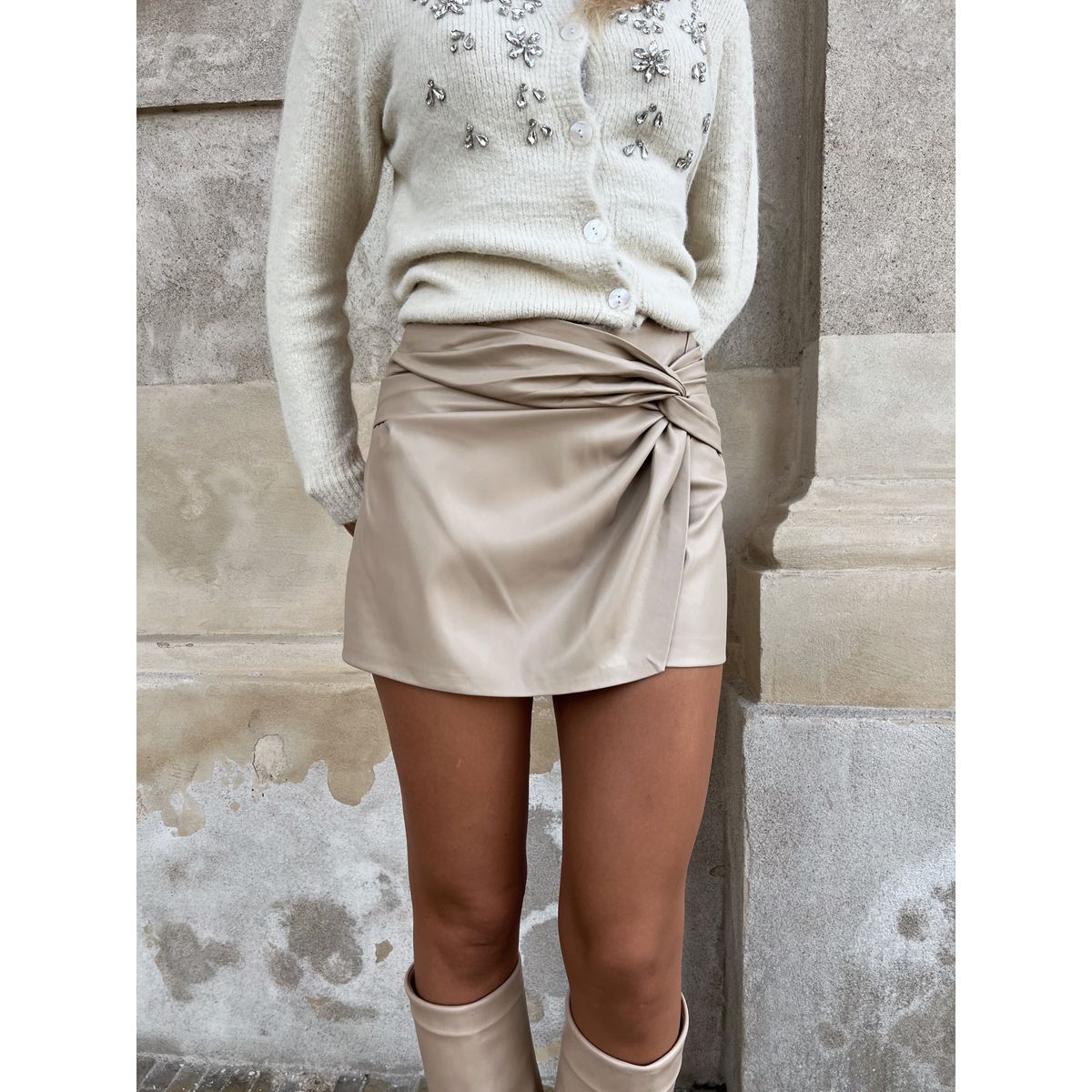 Softy beige faux leather short skirt