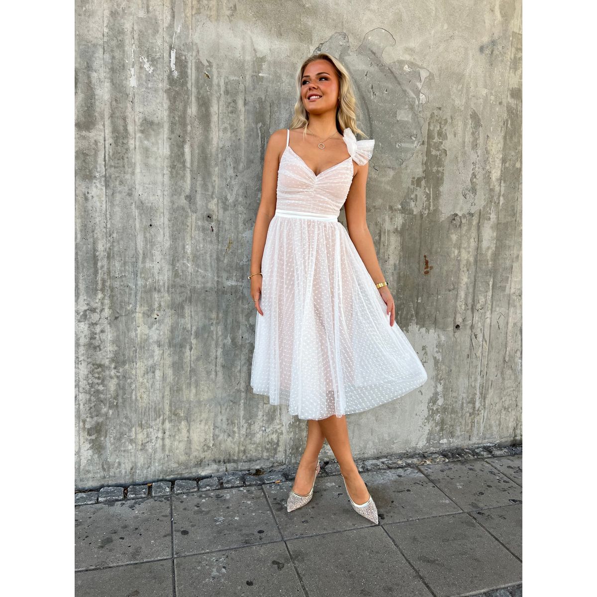 Soky white tulle dress