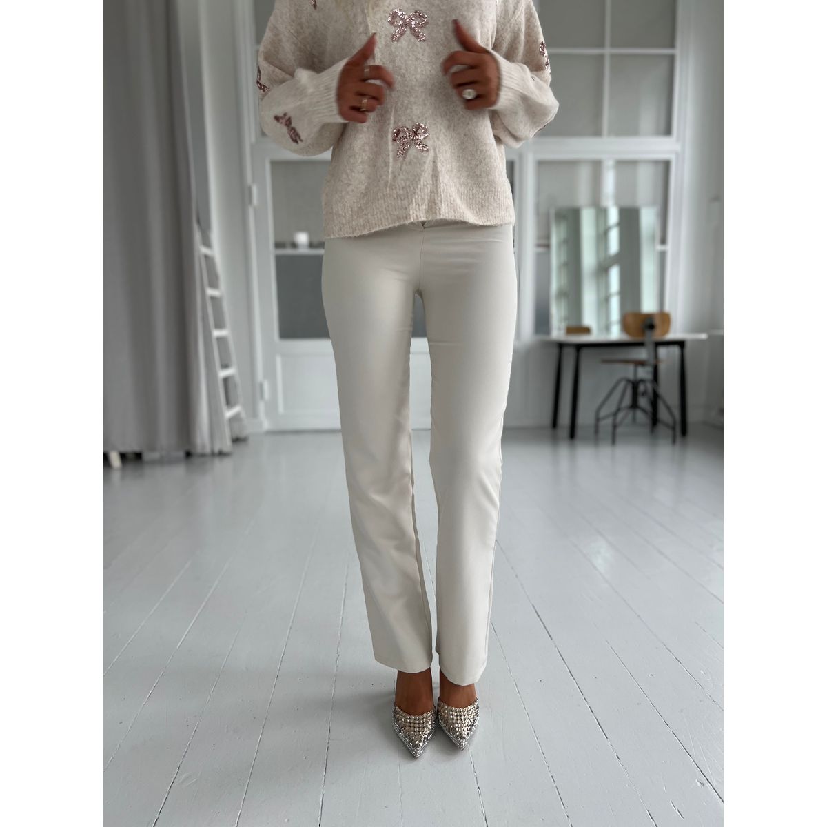 Eight paris creme pants