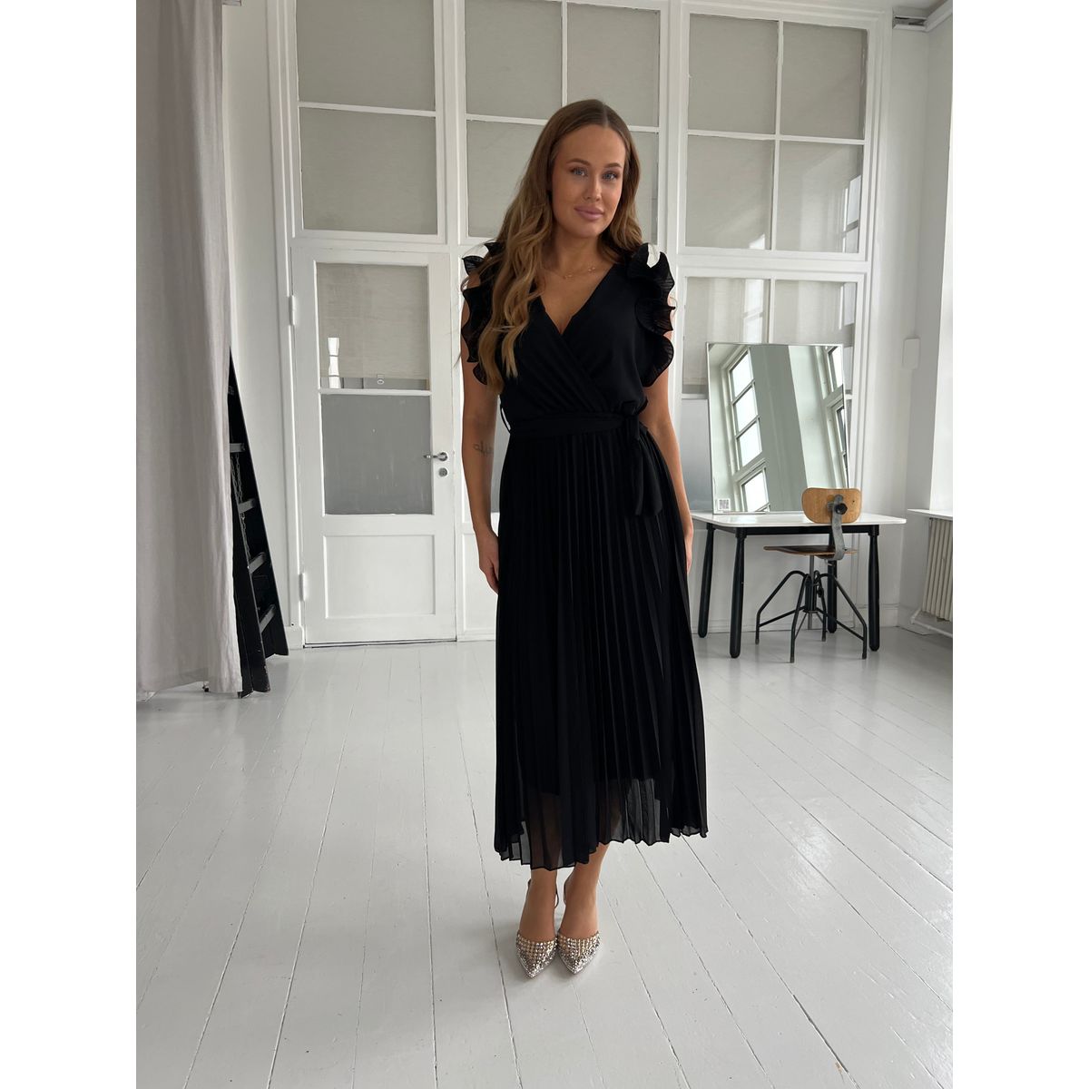 Elle sort frill dress