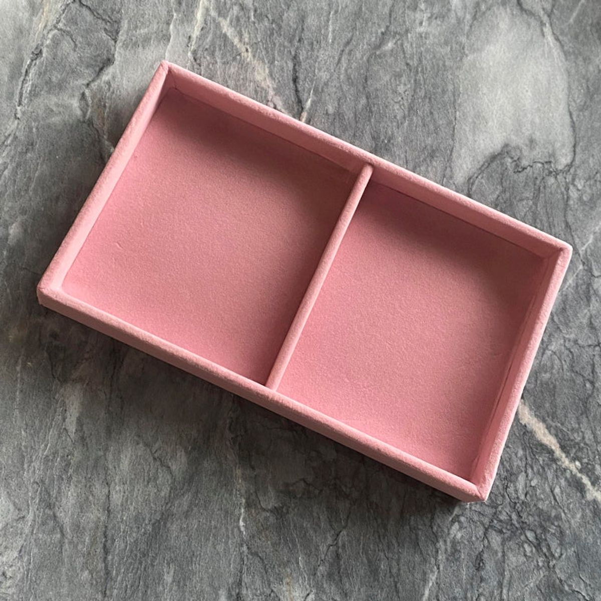 ANNEBRRAUNER Velvet Tray Pink 2 Sections