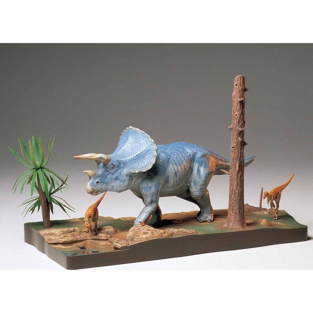 Tamiya - Triceratops Diorama Model Dinosaur - 1/35 - 60104