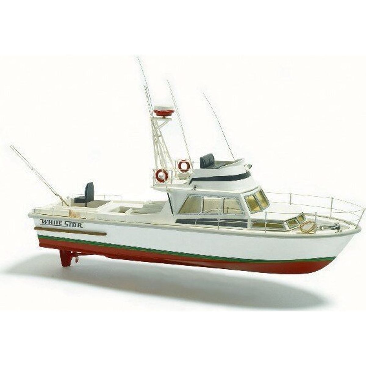 Billing Boats - White Star 570 - 1:30 - Bb570