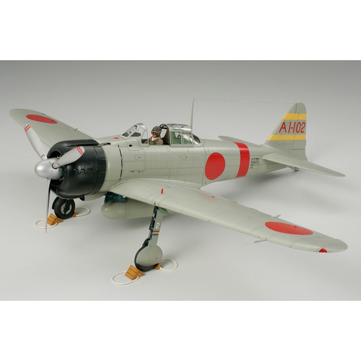 Tamiya - Mitsubishi A6m2b Zero Fighter Model 21 Zeke Byggesæt - 1:32 - 60317