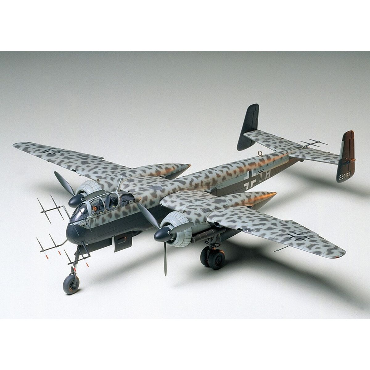 Tamiya - Heinkel He219 Uhu Modelfly Byggesæt - 1:48 - 61057