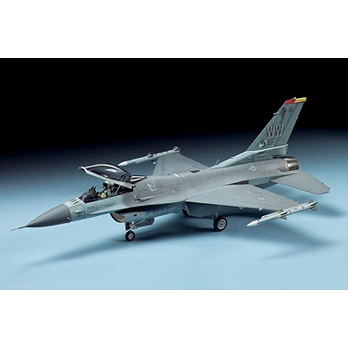 Tamiya - F-16cj Fighting Falcon Block 50 Byggesæt - 1:72 - 60786