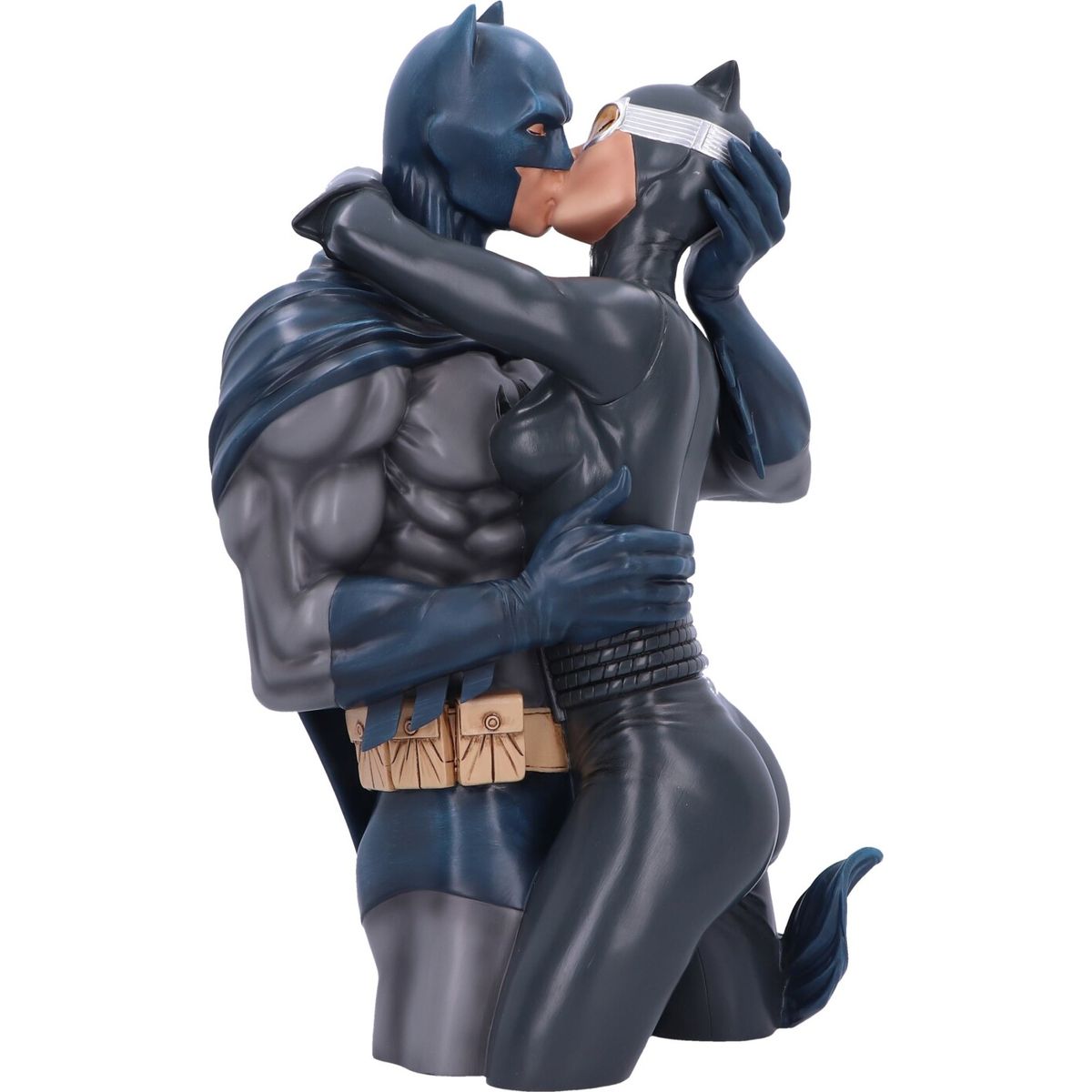 Batman And Catwoman Kiss Statue - 34 Cm - Nemesis Now