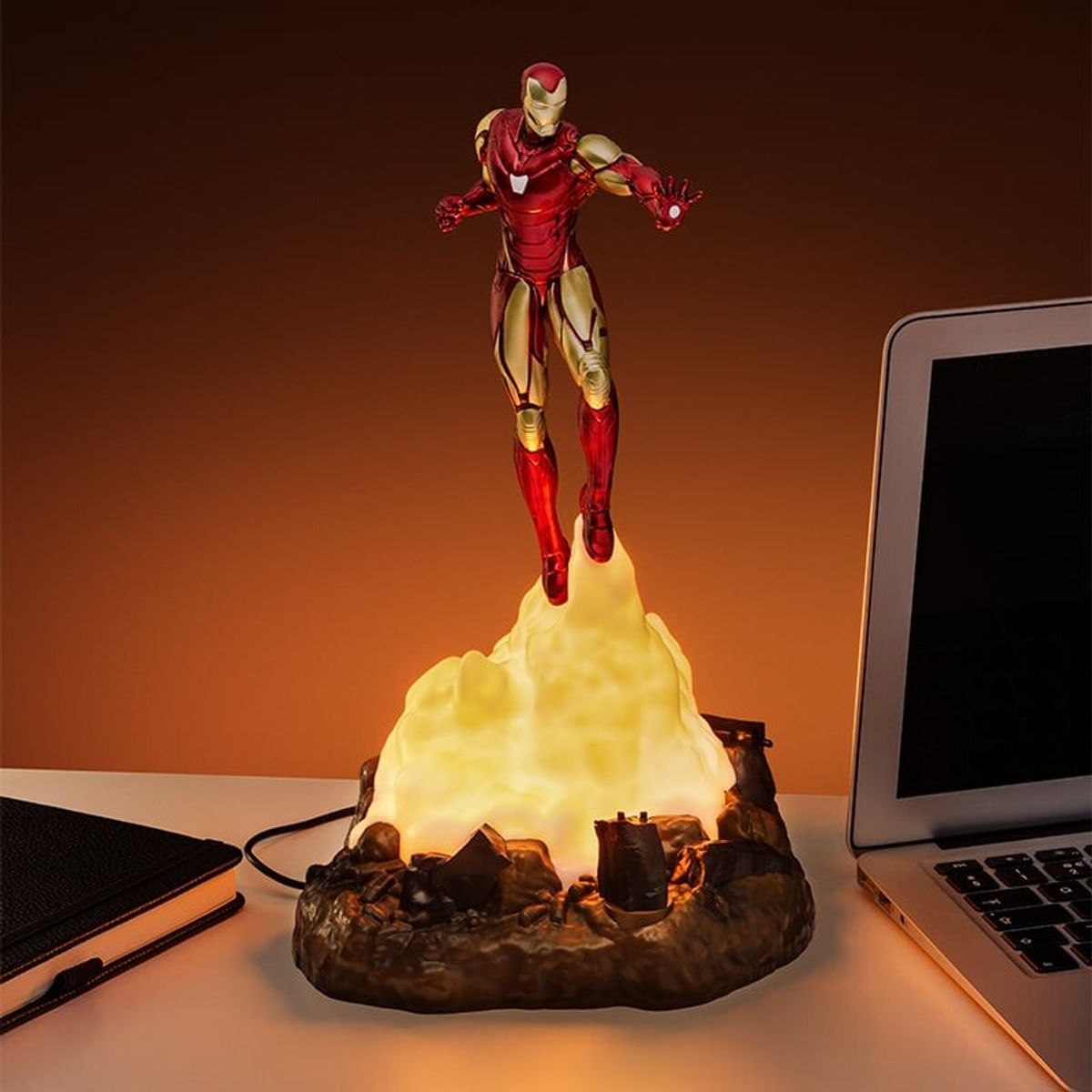 Iron Man Diorama Light