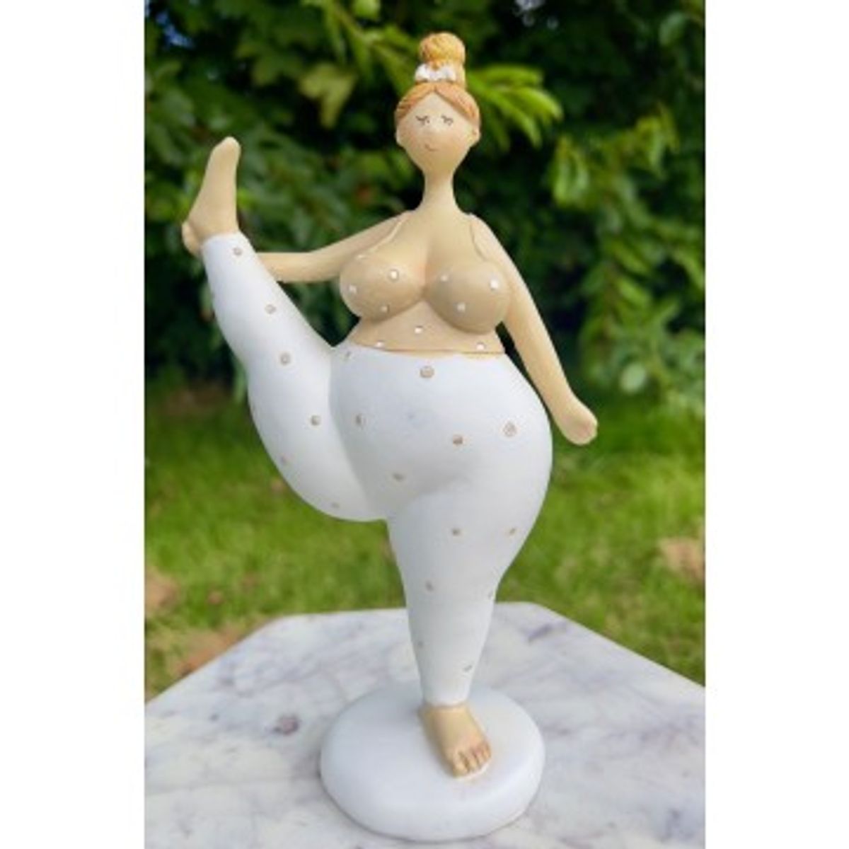 Yoga dame m. former i yogastilling - Yoga Figur - GodKarmaShop