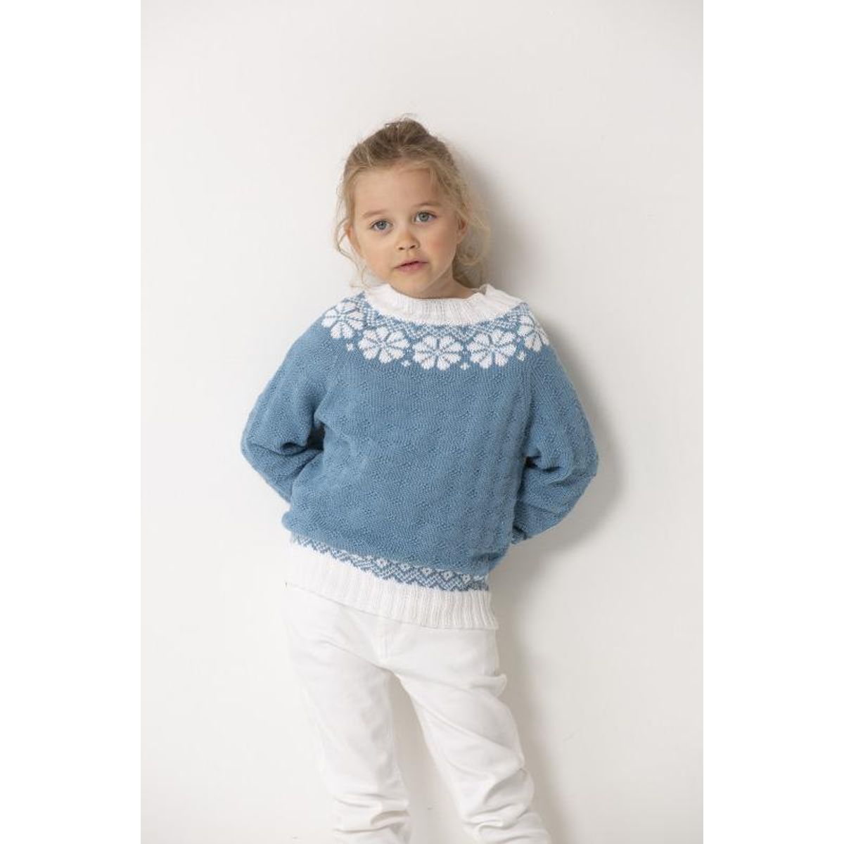 "Lydia" Genser - Viking Design 2015-4D Kit - 2-12 År - Viking Bambino, fra Viking