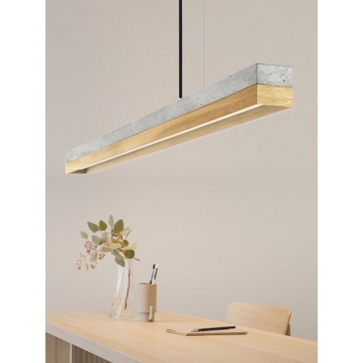 Langbordspendel i beton og egetræ 122 cm 25W LED - Lys beton/Egetræ