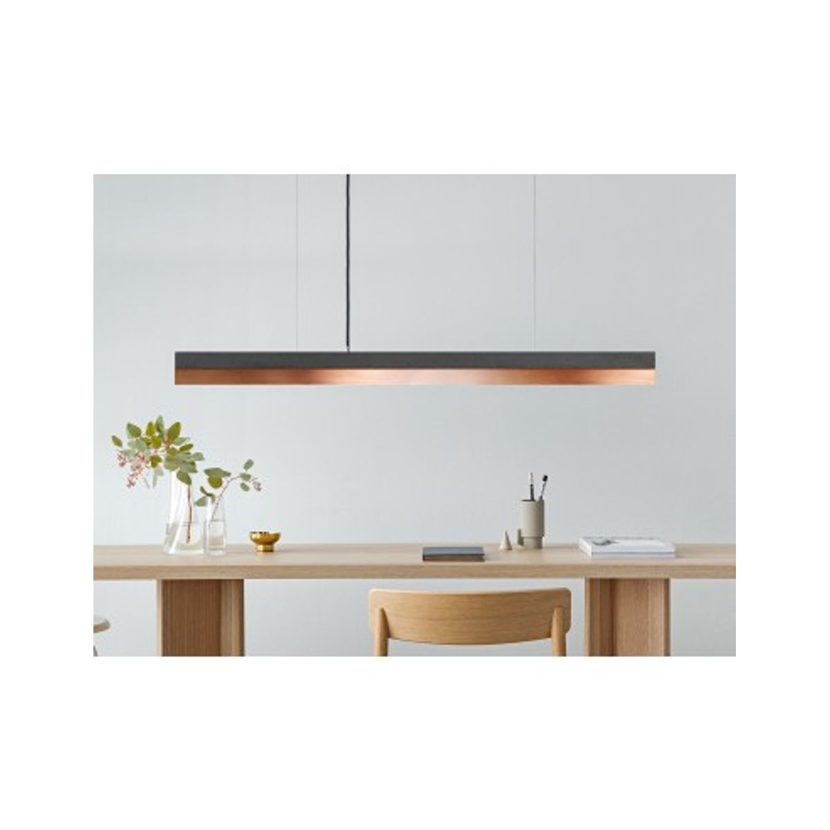 Langbordspendel i beton og kobber 122 cm 25W LED - Mørk beton/Kobber