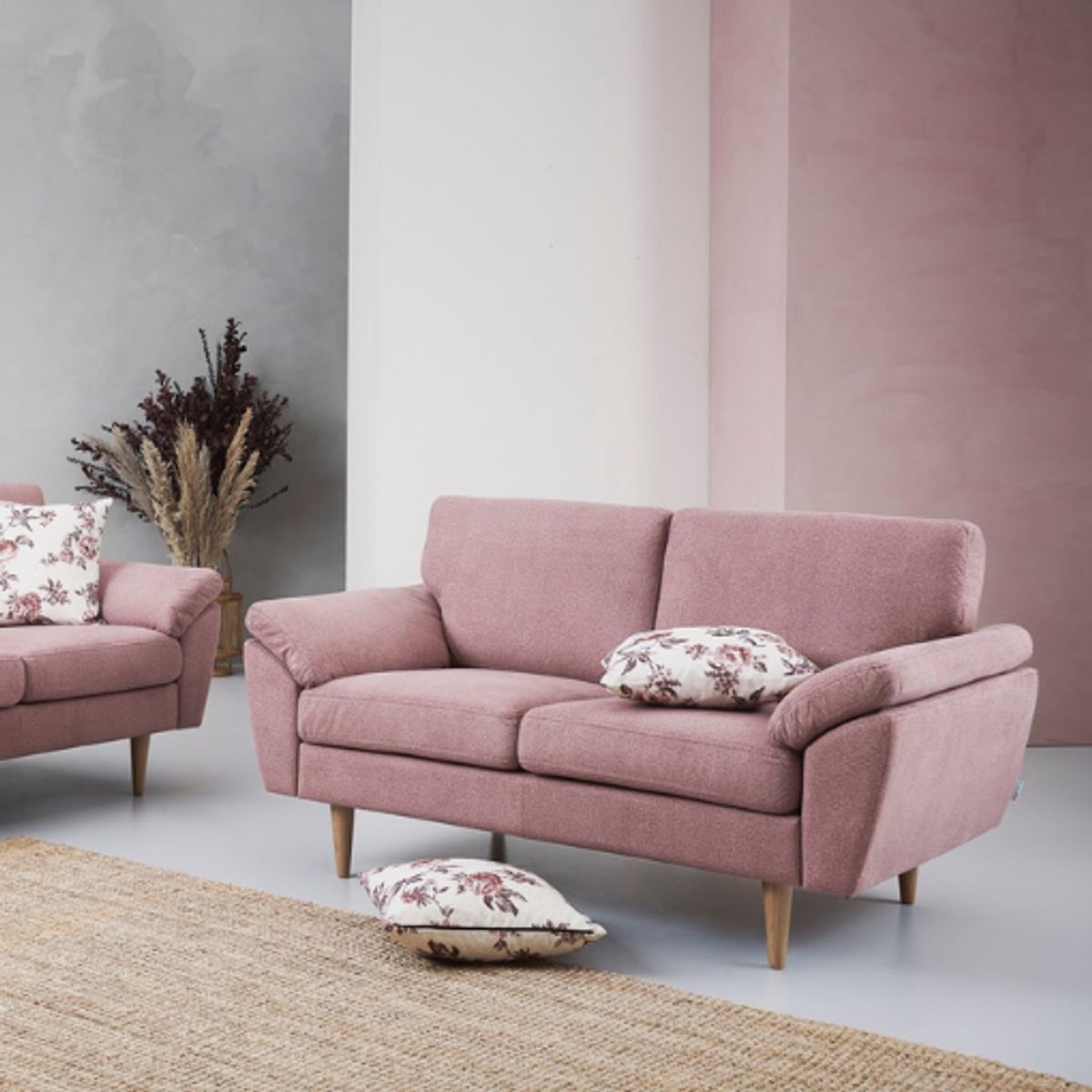 2 personers sofa | Pink stof | Nordic C