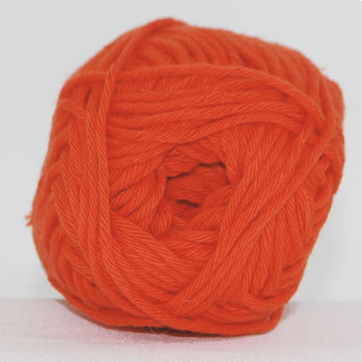 Cotton 8/8, kraftig orange, 50 g, nr. 1454