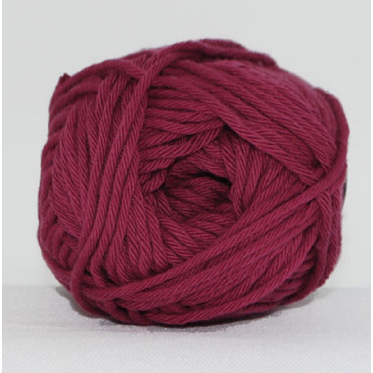 Cotton 8/8, vinrød, 50 g, nr. 1940