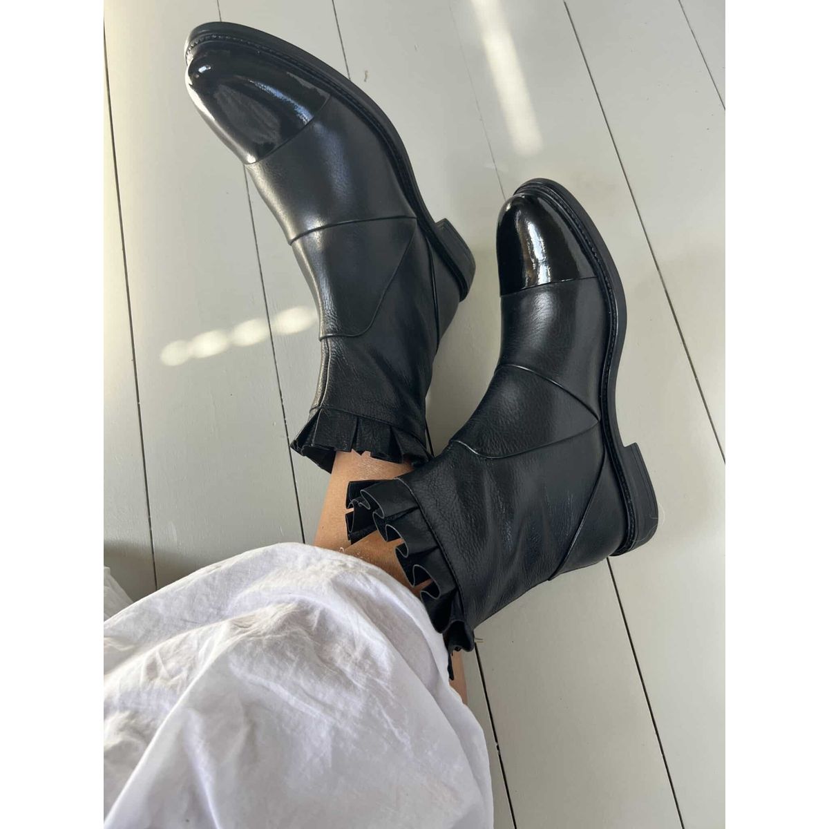 Copenhagen Shoes, Boot, Margaret - Black With Patent Toe 40