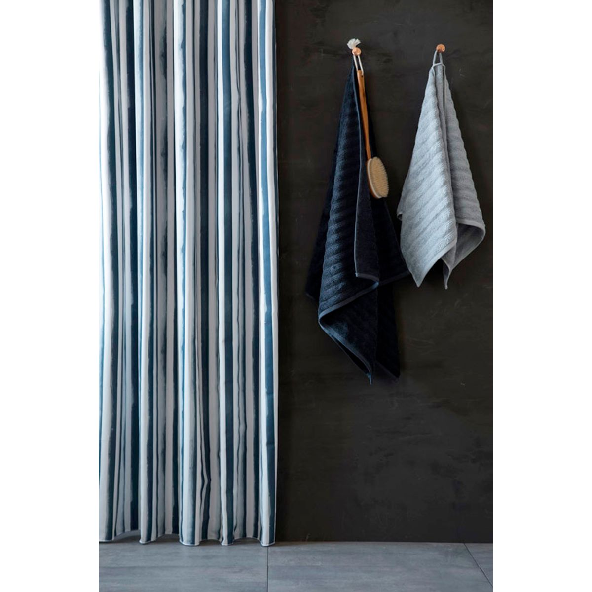 Badeforhæng Raw Stripe fra Compliments - Blue - kovser