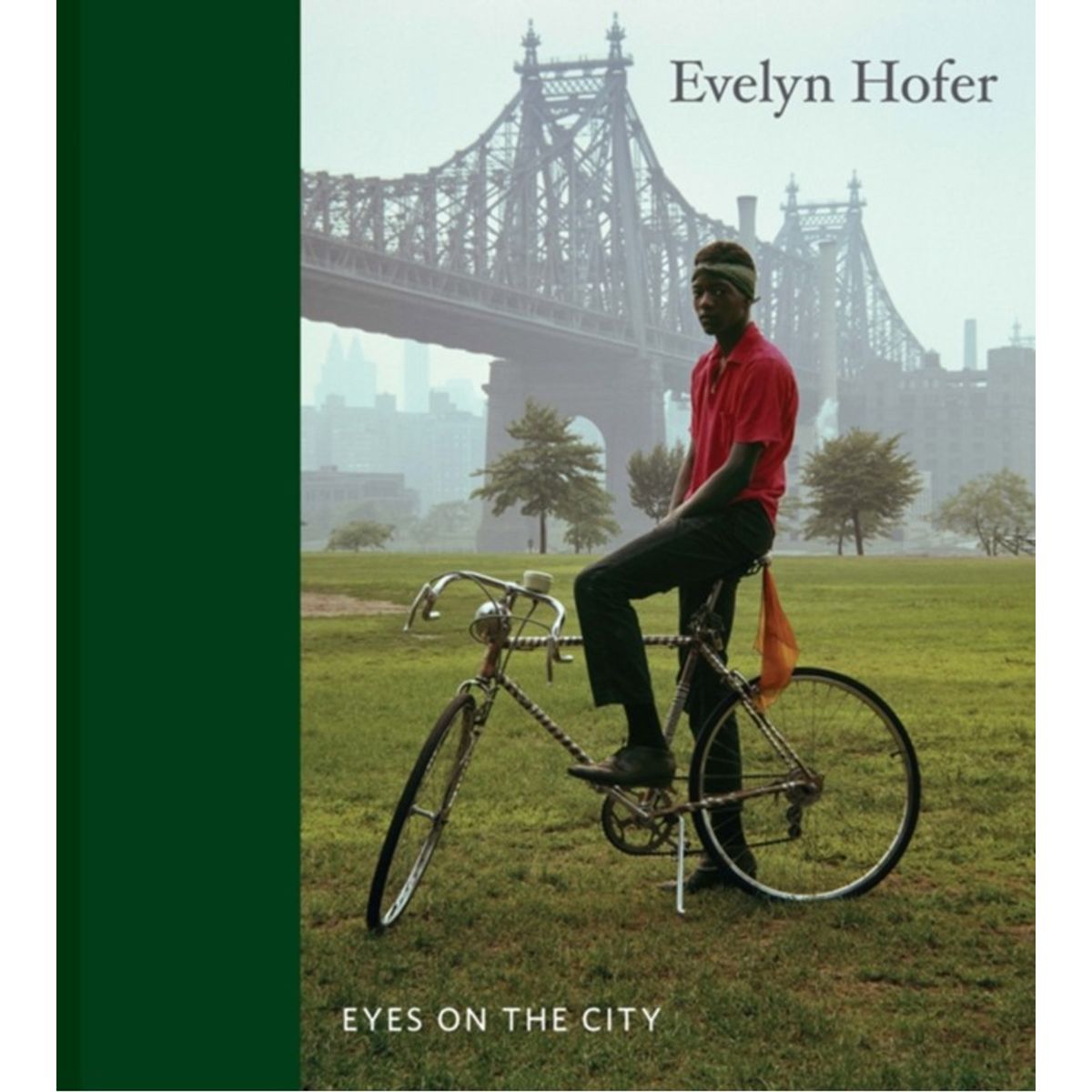 Evelyn Hofer: Eyes on the City