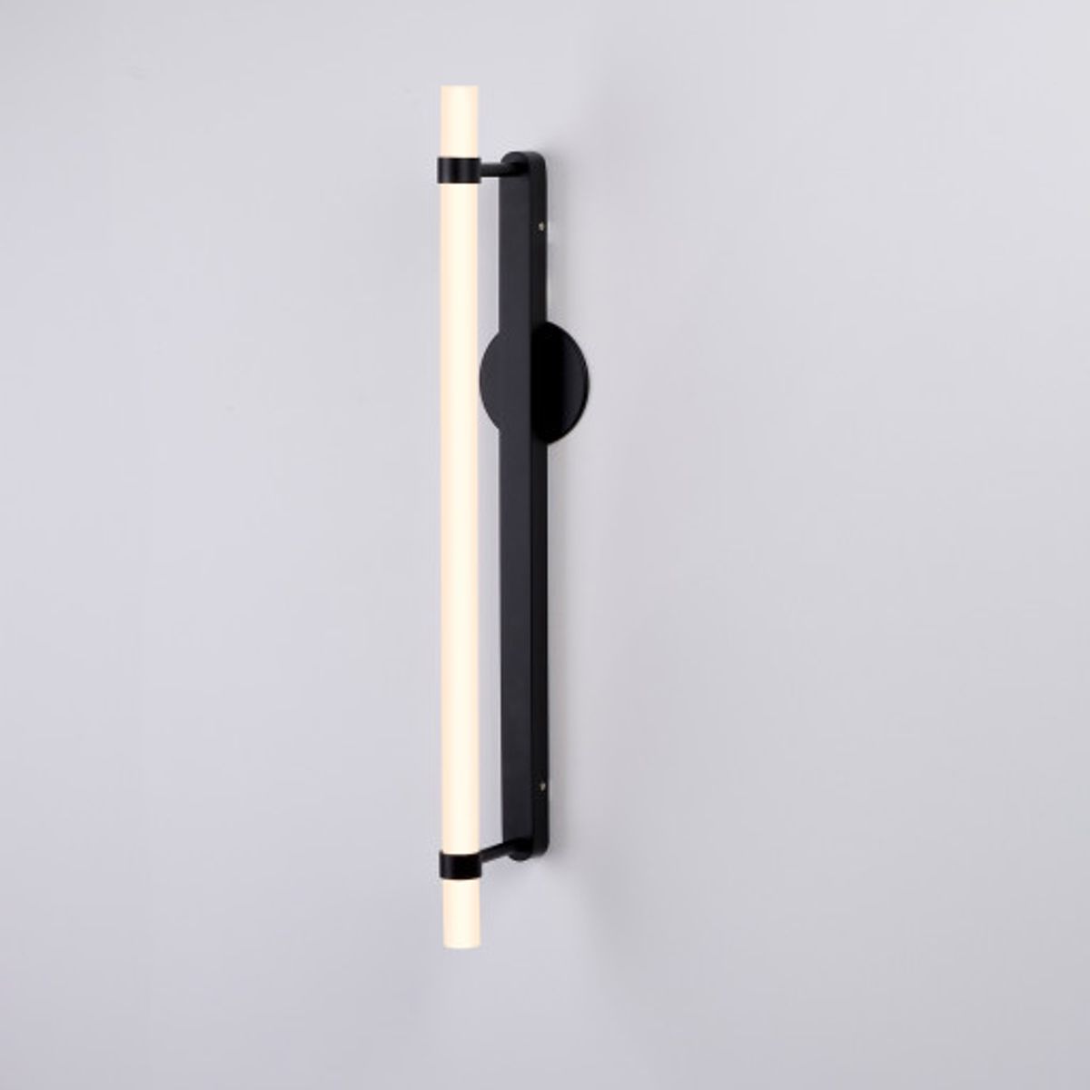 Loevschall Katana LED væglampe, sort, 60 cm