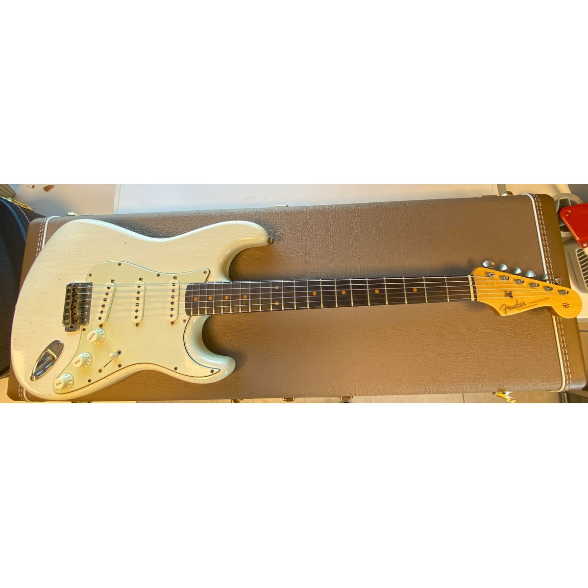 (BRUGT) FENDER CUSTOM SHOP LTD. 1960 STRATOCASTER JOURNEYMAN RELIC - Aged Olympic White