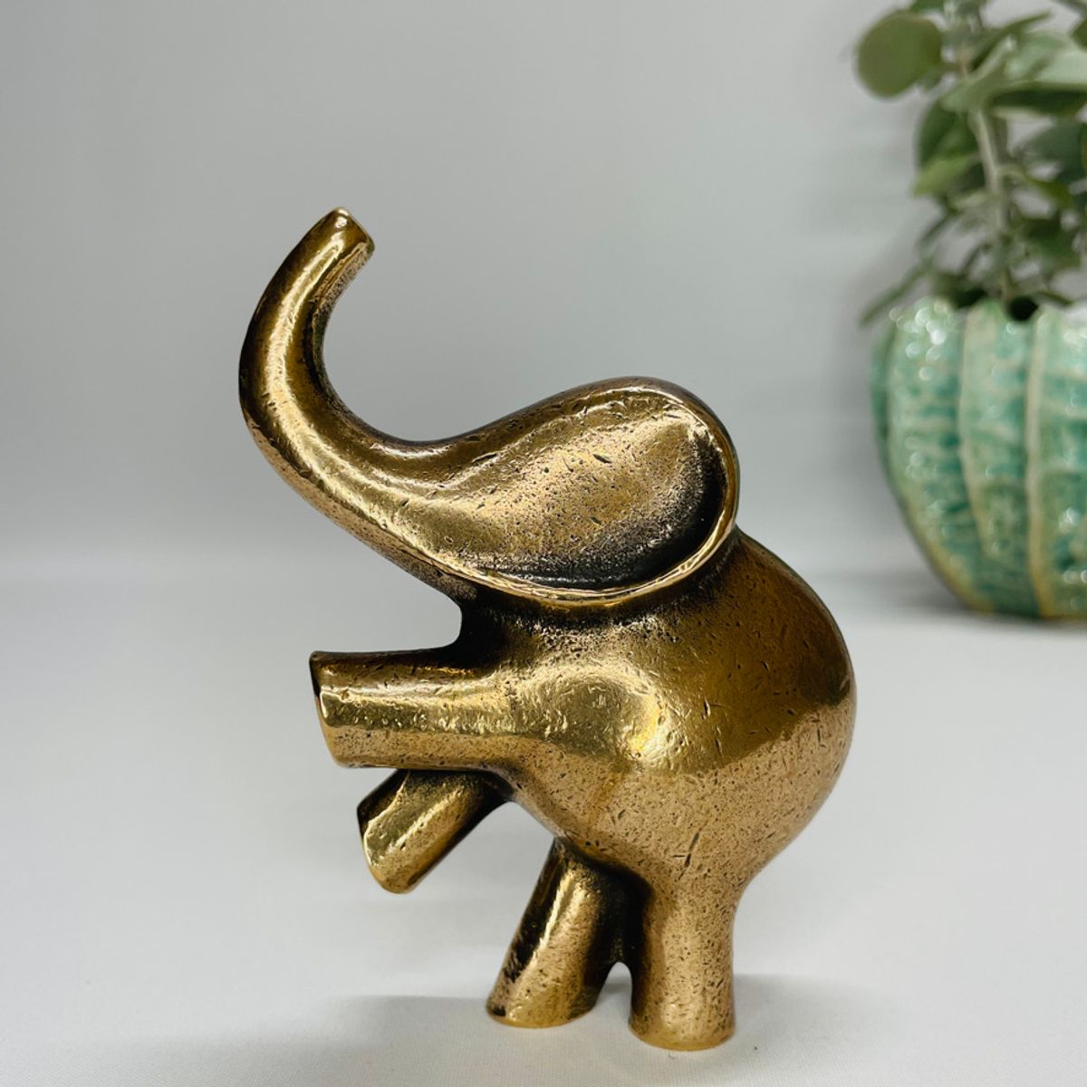 Elefant på bagben - skulptur i ægte bronze