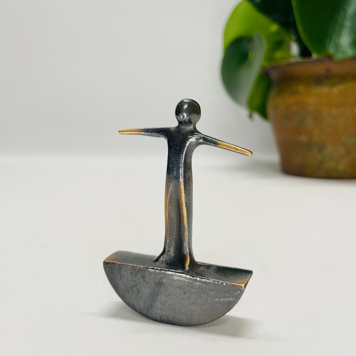 Balance - skulptur i ægte bronze