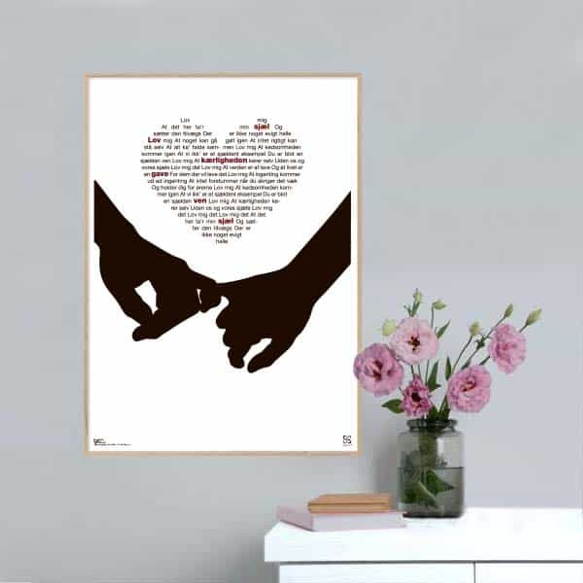 Lov mig det - Tue West plakat - 15 x 21 cm / XS / lodret