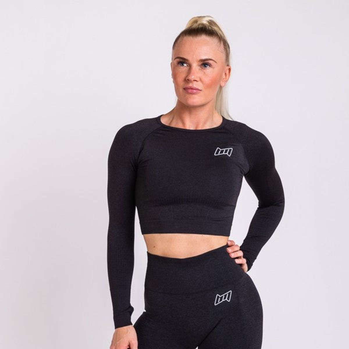 Seamless Long Sleeve Cropped Top